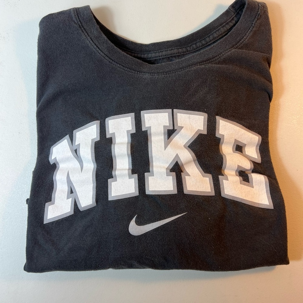 Nike long sleeve cropped top